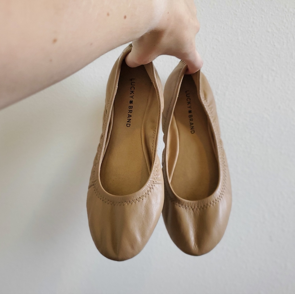 Tan Lucky Brand ballet flats